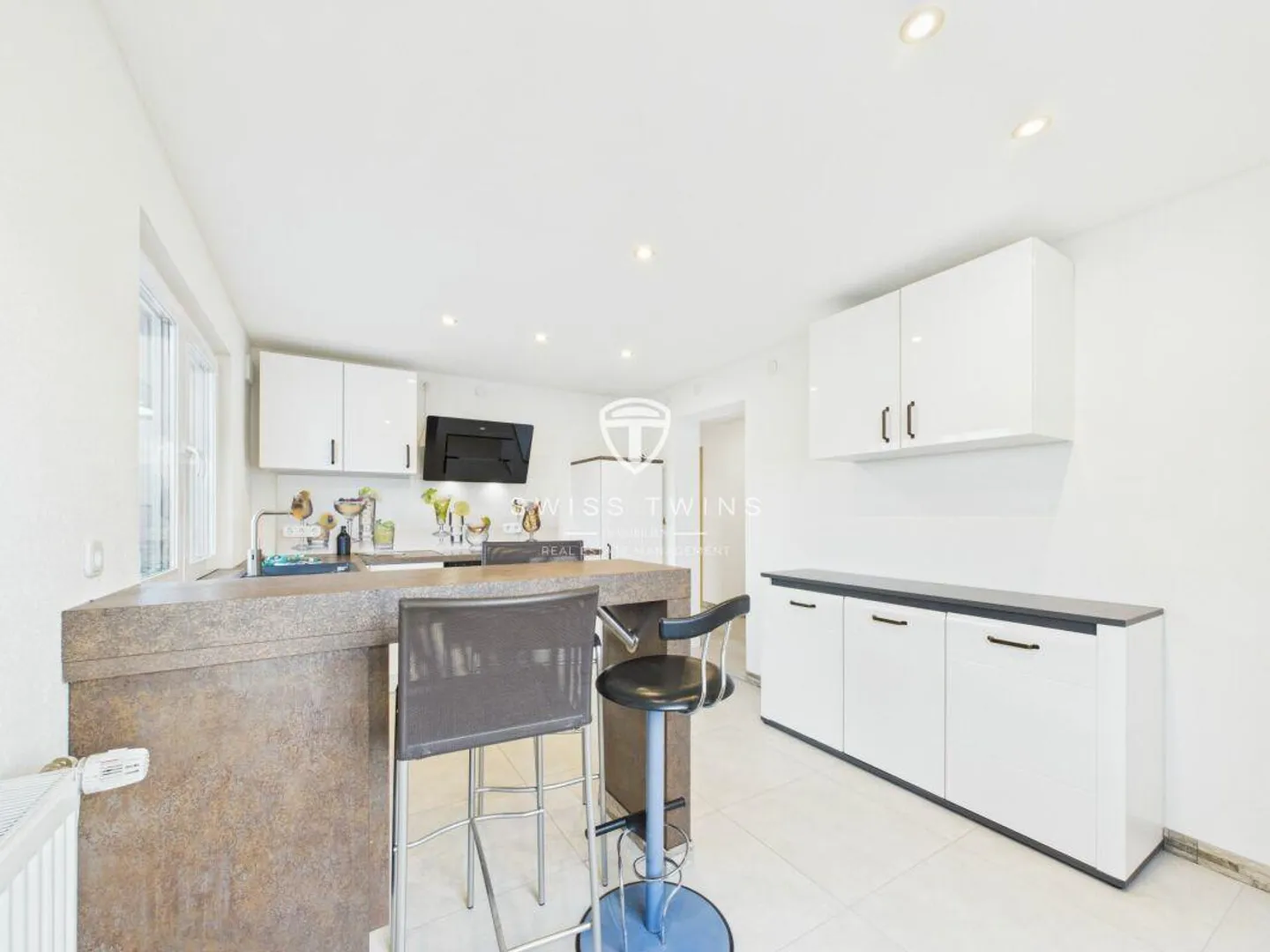 Exclusive semi-detached house with high-quality furnishings - Photo 2 of 28