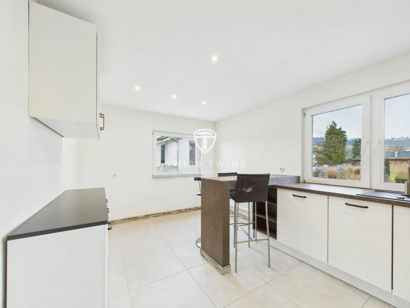 Exclusive semi-detached house with high-quality furnishings - Photo 3 of 28