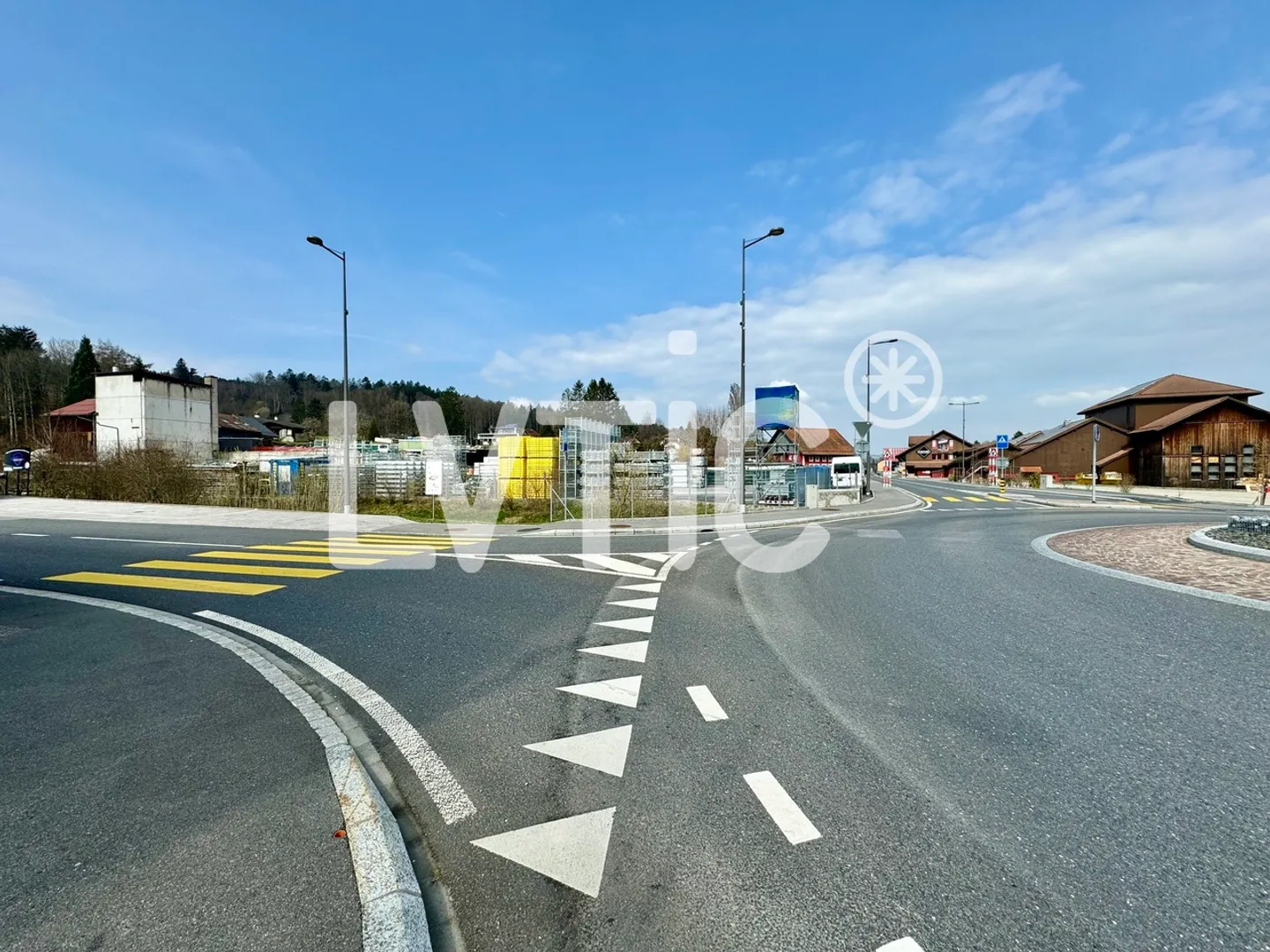 Commercial Land in Servion - Photo 3 of 6