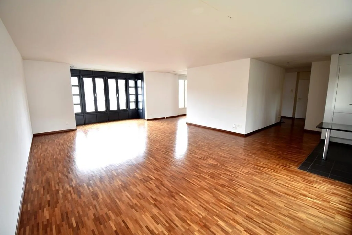 Grosszügige, moderne 3.5 Zimmer-Wohnung nähe Kantonsspital - Foto 1 von 8