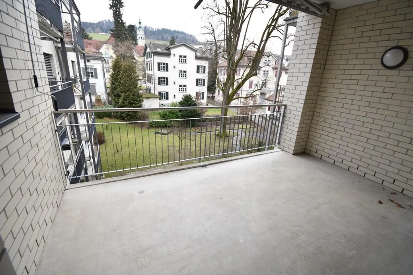 Grosszügige, moderne 3.5 Zimmer-Wohnung nähe Kantonsspital - Foto 3 von 8