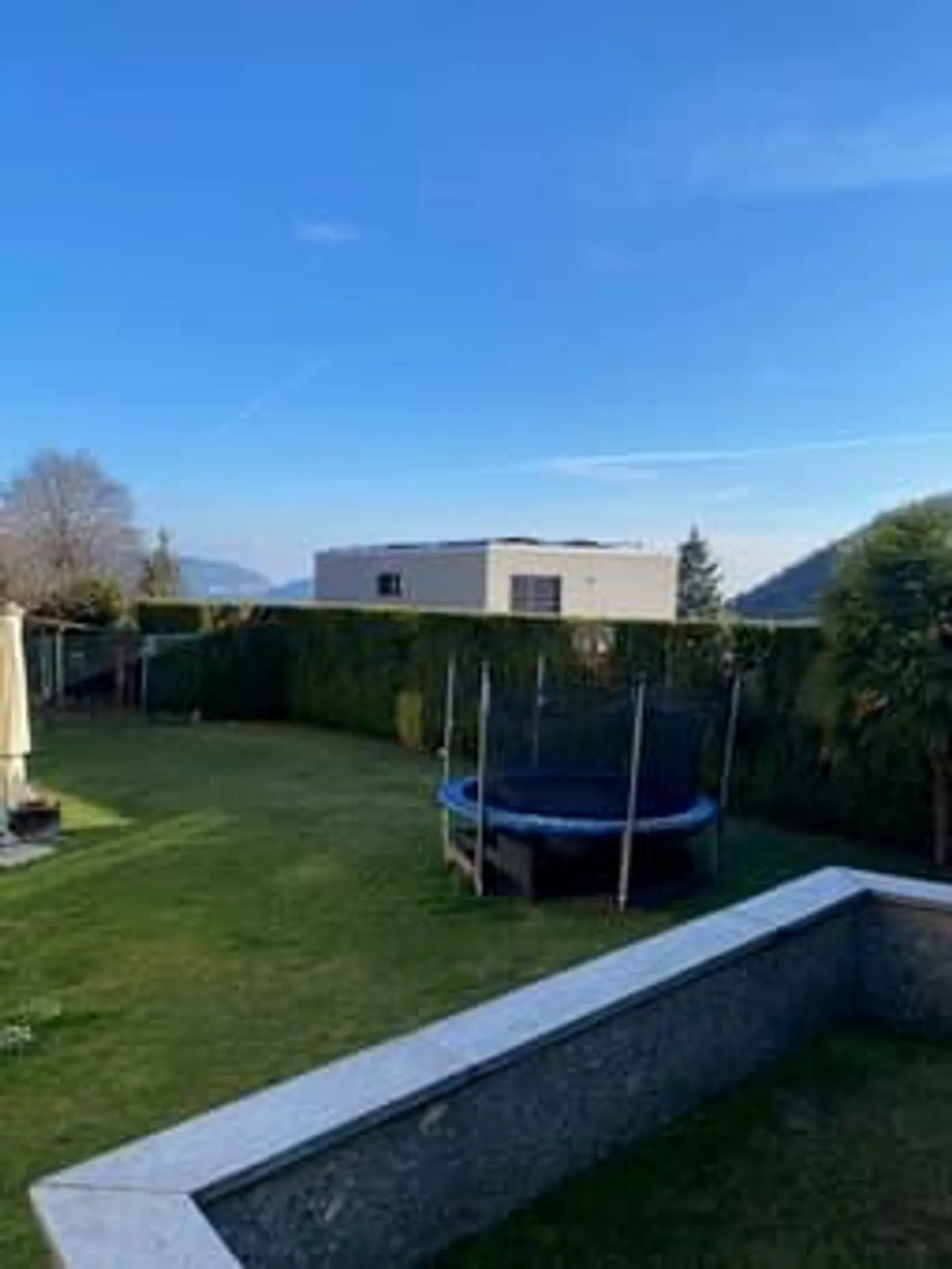 Große Villa mit Garten in Cademario - Foto 1 von 9