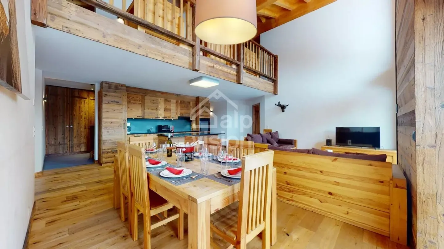 EINZIGARTIGES DUPLEX 5.5 ZIMMER SKI IN / SKI OUT - Foto 2 von 13