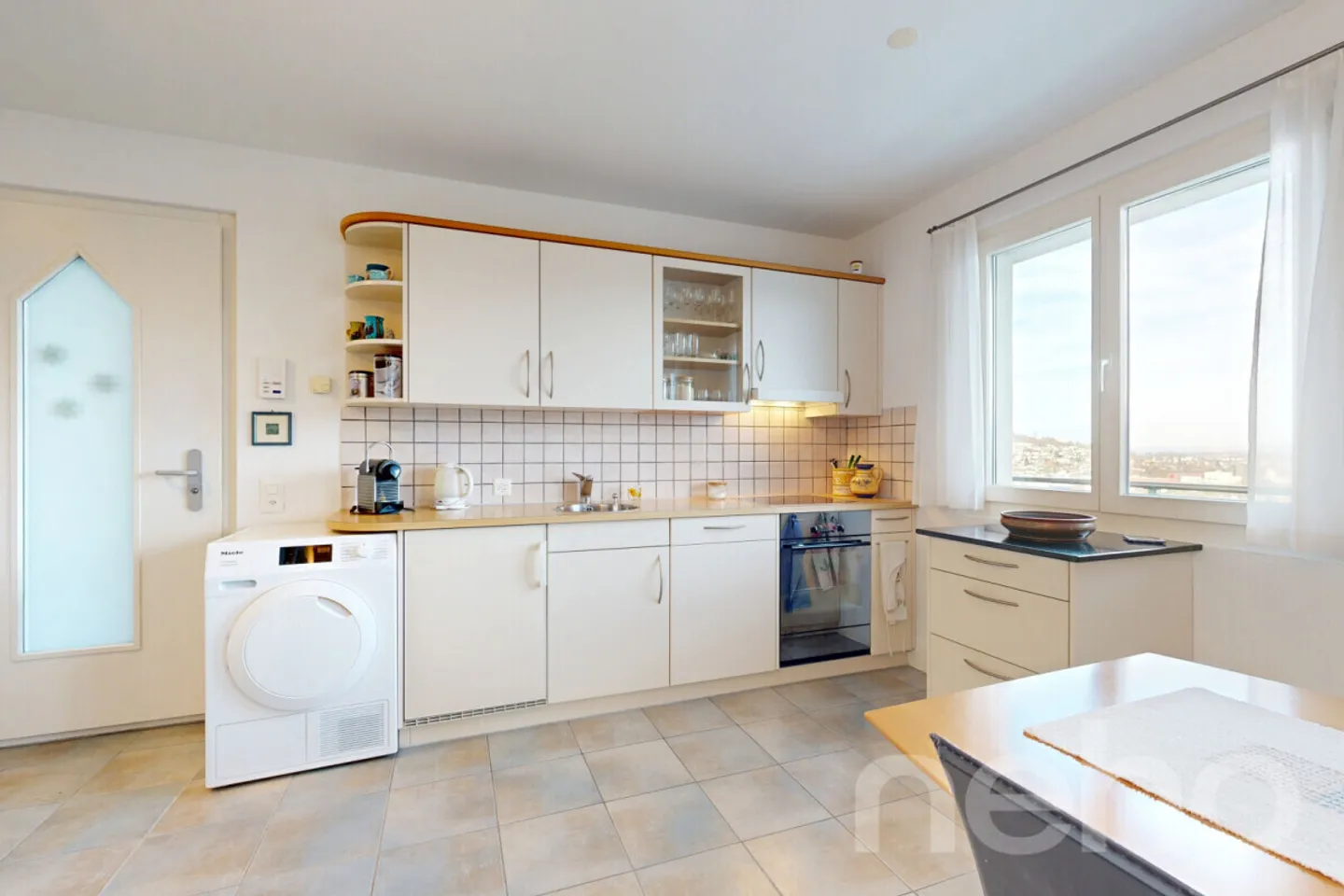 Appartement lumineux de 1,5 pièce avec vue dégagée à Kriens - Photo 1 sur 12