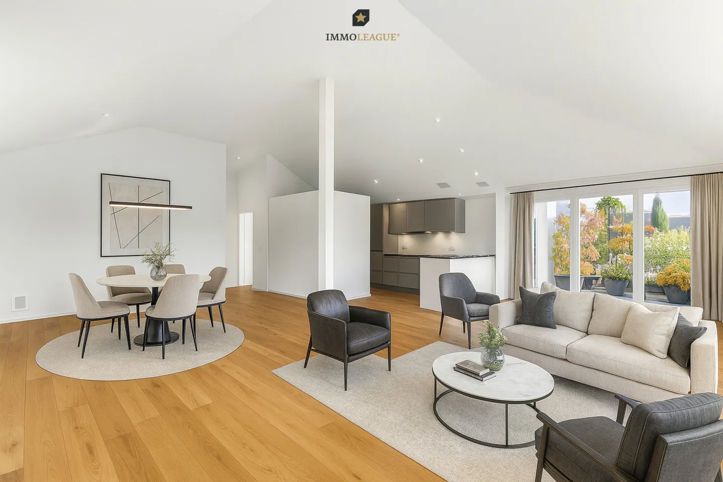 Appartement en attique avec ambiance unique près du lac - Photo 3 sur 12