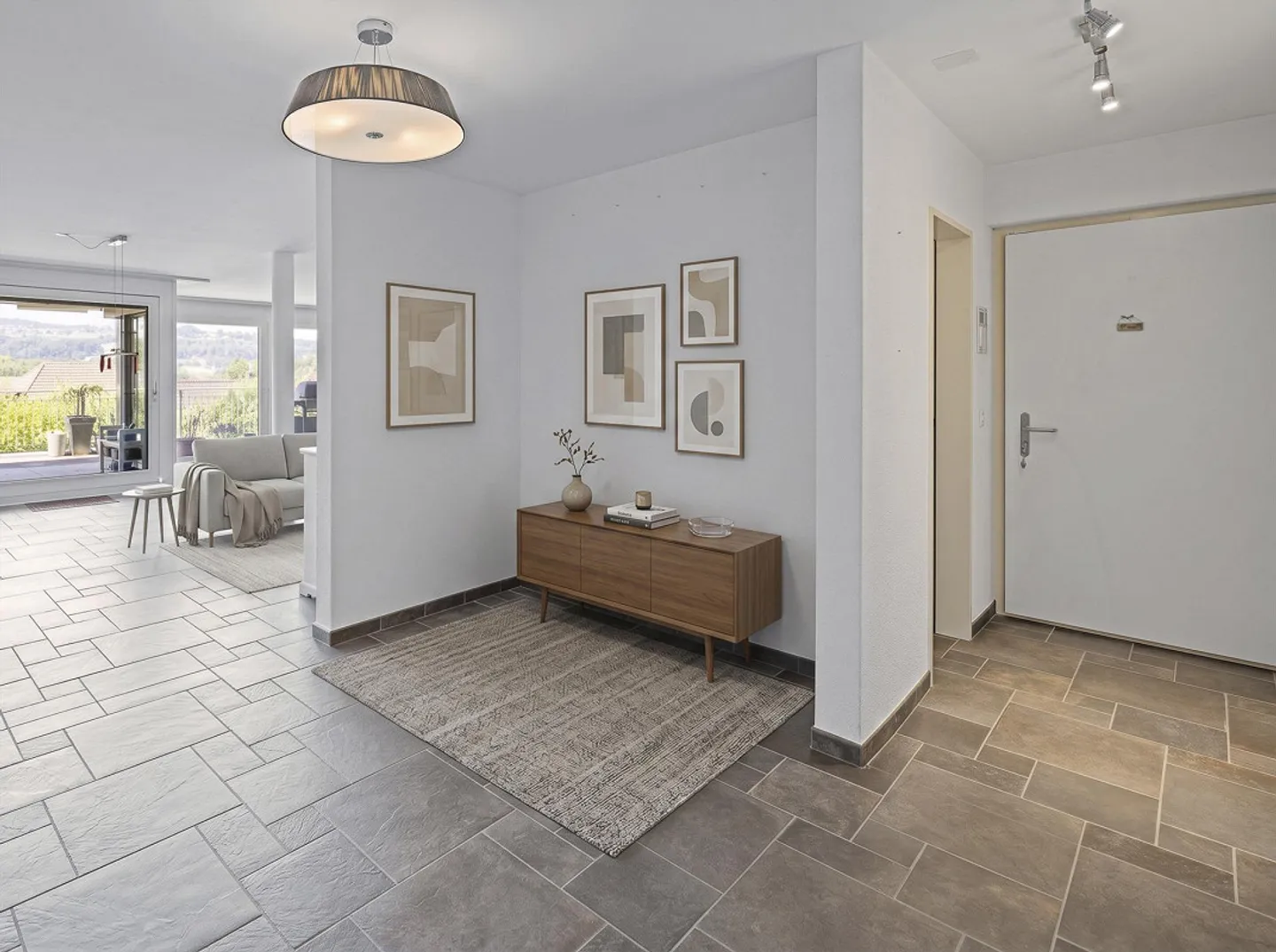 Geräumiges Zuhause mit Seeblick - Foto 6 von 15