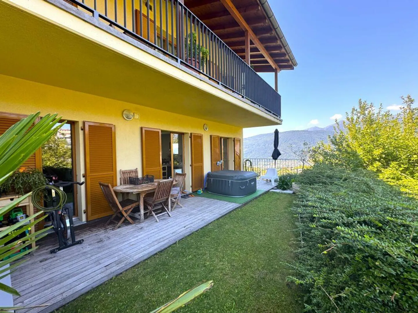 Bel appartement de 5,5 pièces avec terrasse et jardin privé - Photo 1 sur 9