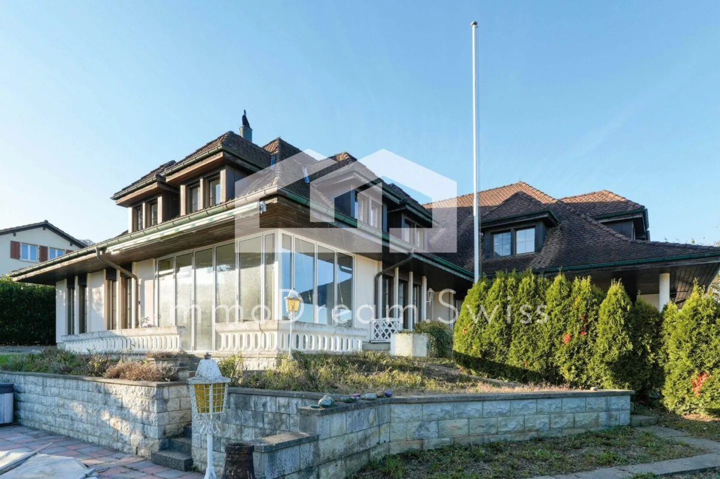 Villa di campagna spaziosa 11,5 stanze, con stalla per cavalli e 5 garage - Foto 3 di 18