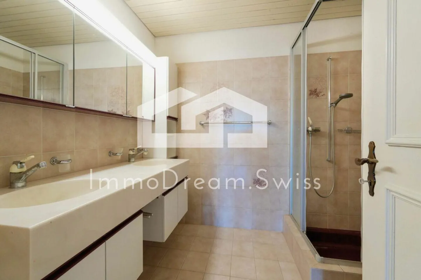 Villa di campagna spaziosa 11,5 stanze, con stalla per cavalli e 5 garage - Foto 9 di 18