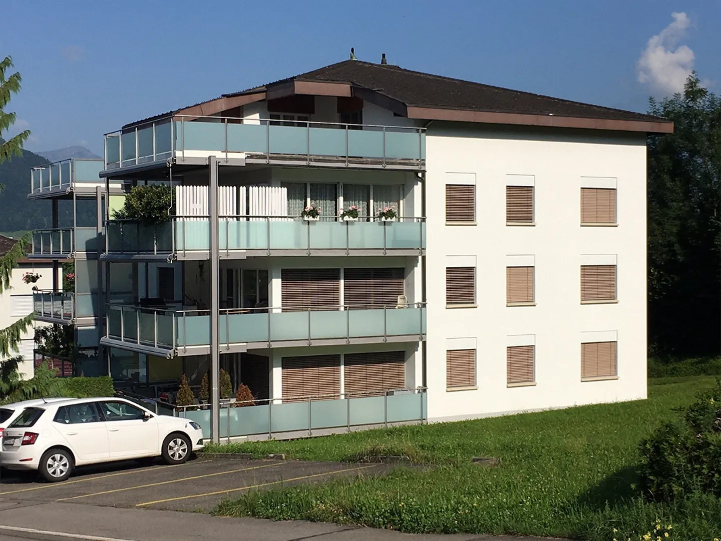 Helle Wohnung mit Bergblick - Foto 1 von 4