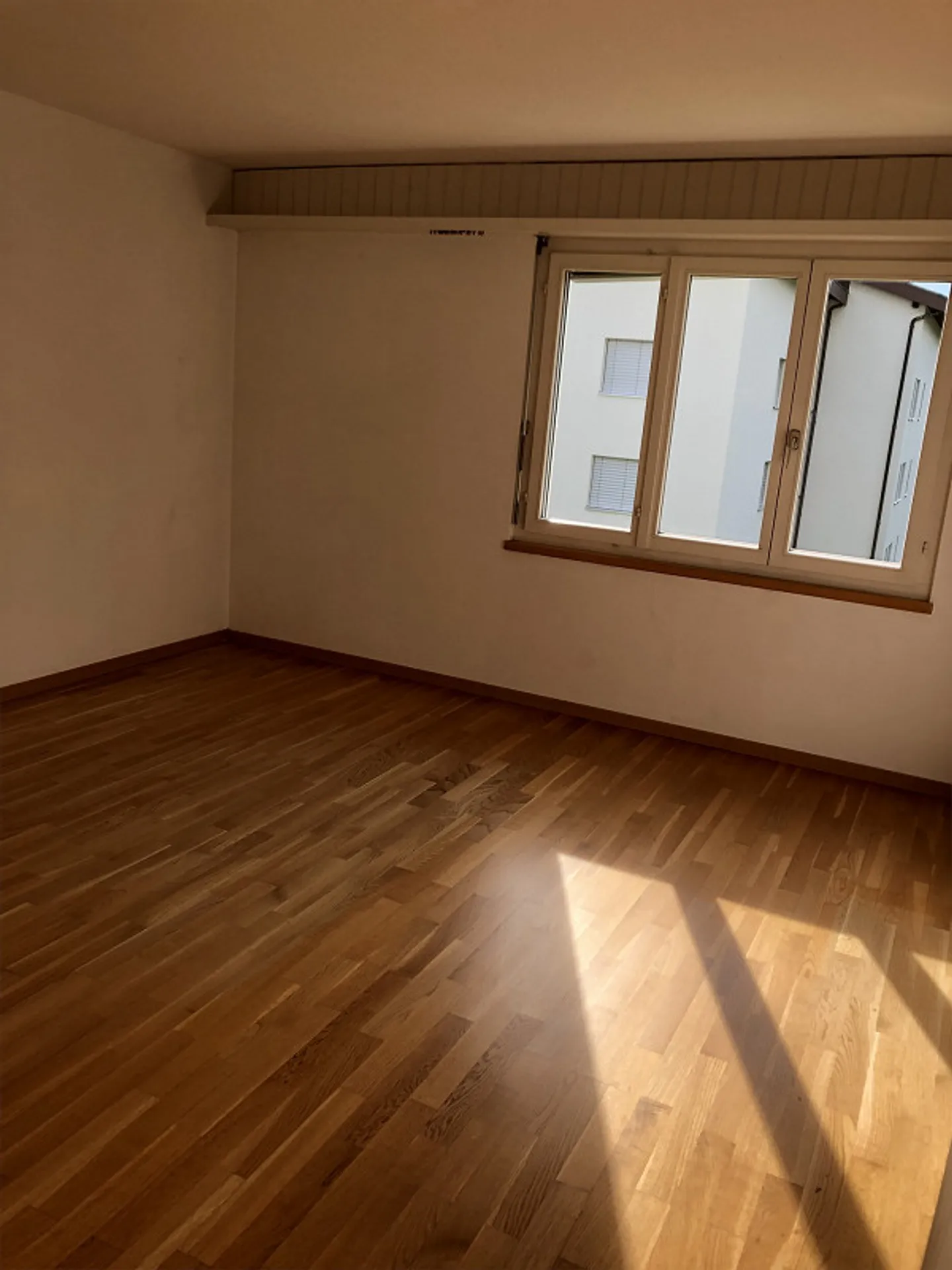 Helle Wohnung mit Bergblick - Foto 4 von 4