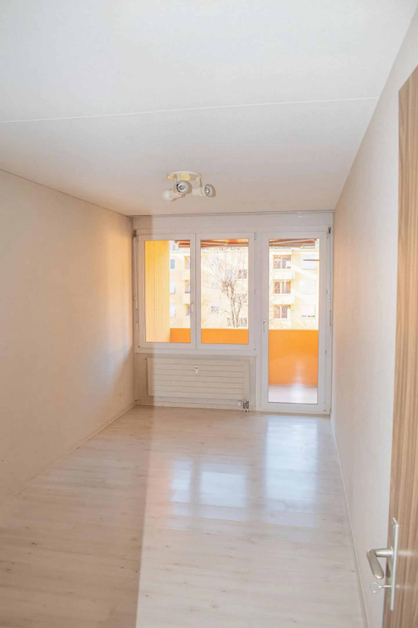 Charming 4.5-room apartment with balcony in Horgen - Photo 4 of 4