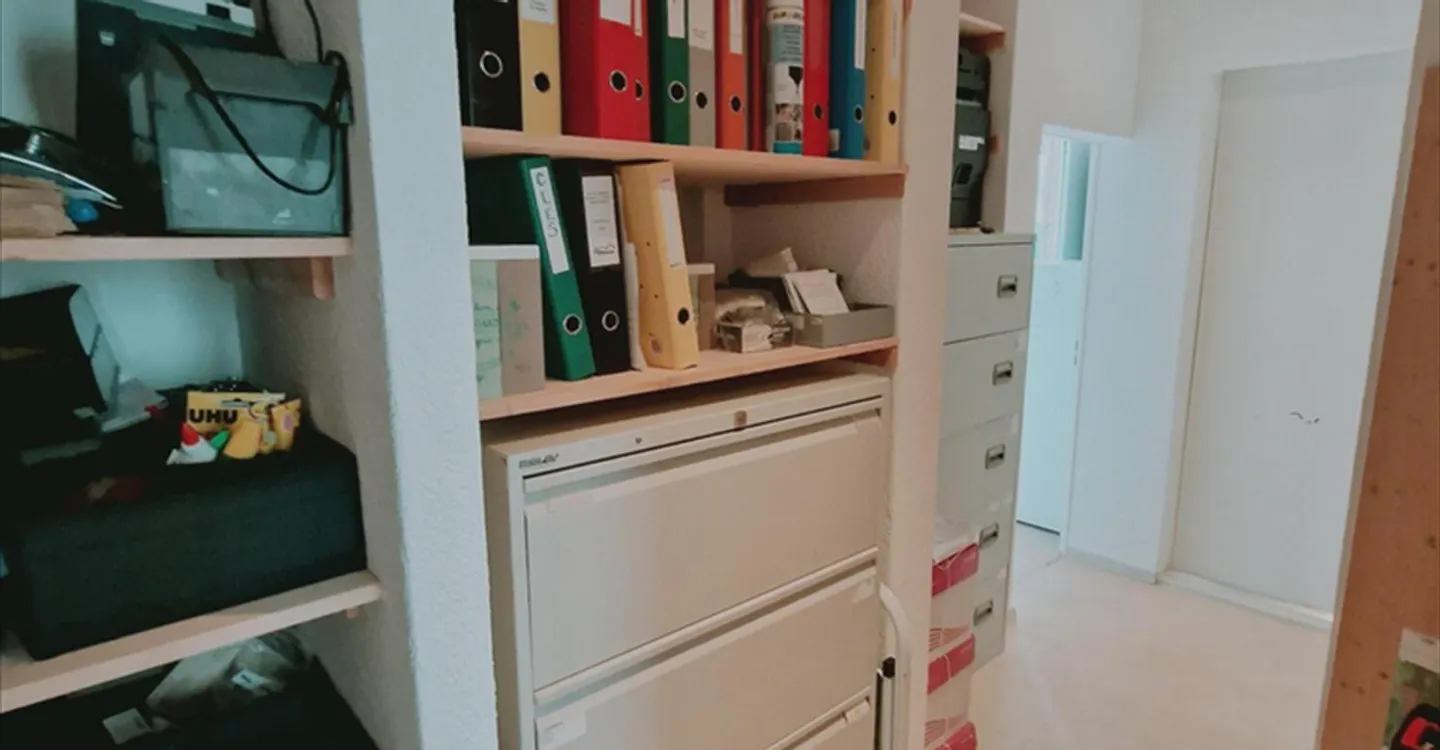 Spazio Commerciale con Grande Visibilità - Foto 3 di 5