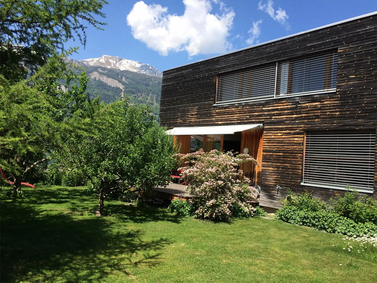 Charmantes Einfamilienhaus mit Garten - Foto 1 von 8