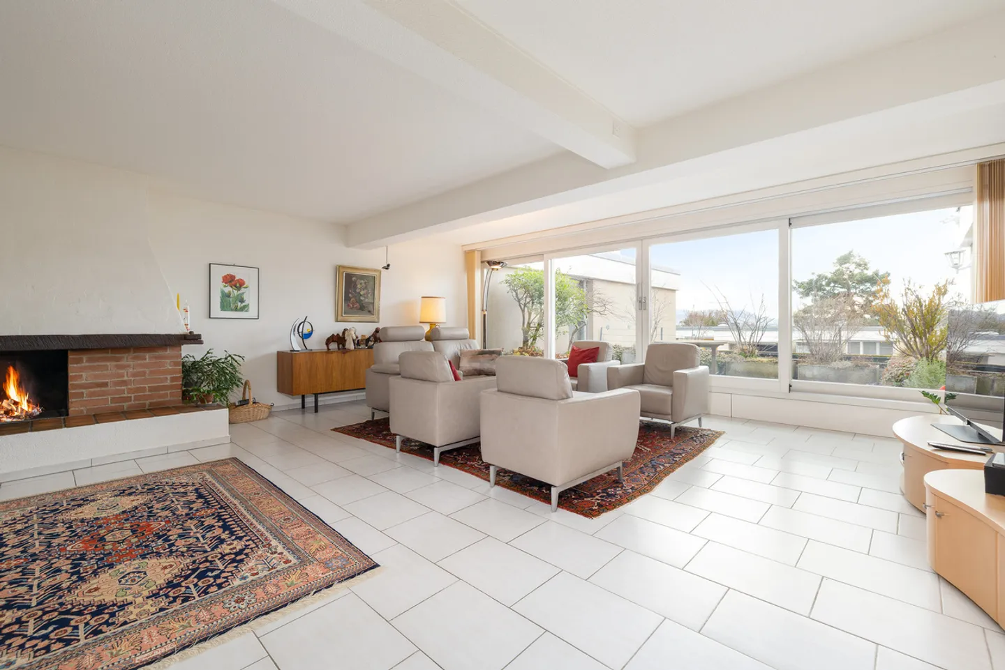 Nachhaltiges Zuhause trifft gemütlichen Wohlfühlcharakter - Photo 4 sur 13