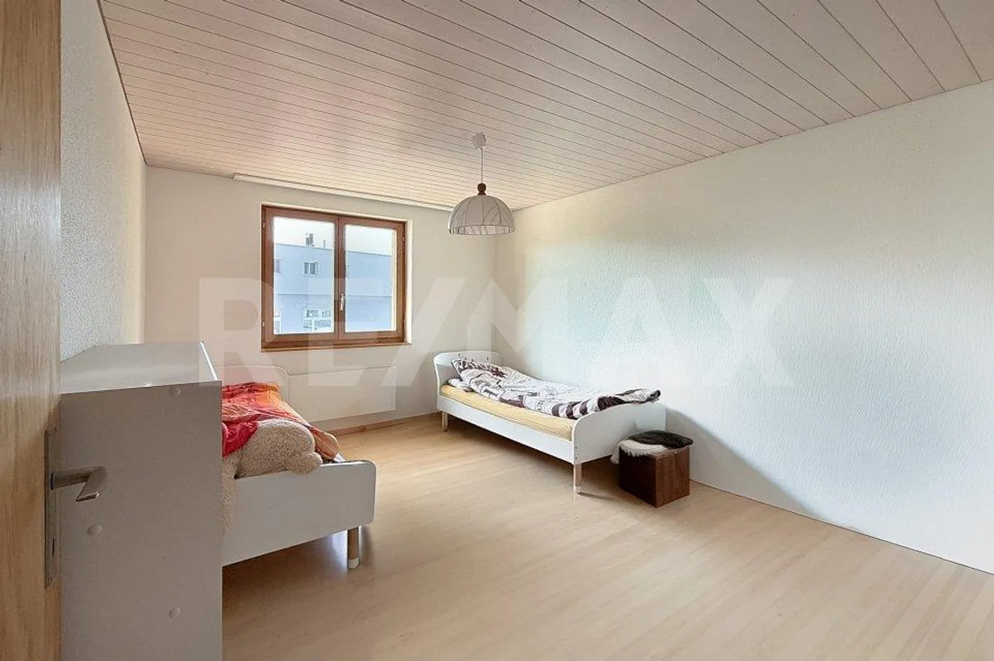 Mehrfamilienhaus mit Gewerbefläche - Foto 12 von 13