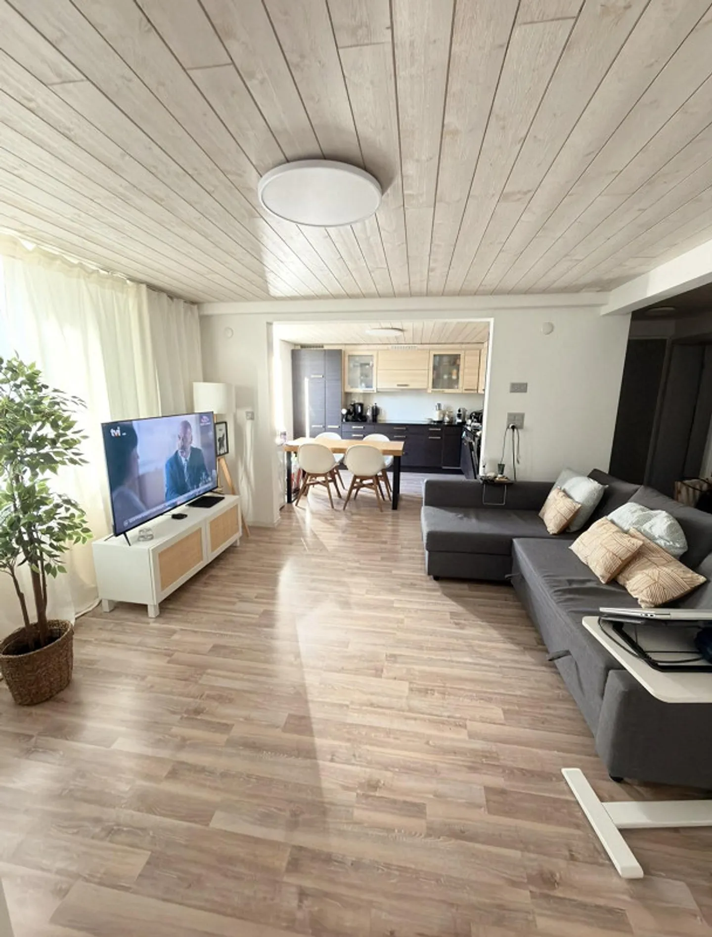 Appartement 4.5 pièces à Brunnen - disponible à partir du 1er décembre 2026 - Photo 3 sur 4