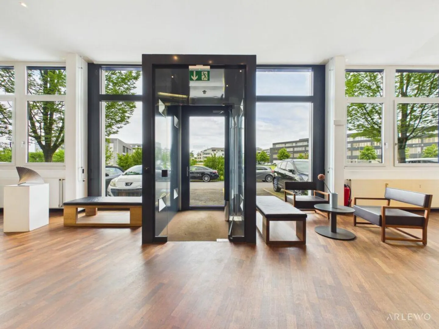 Modern Work Environments for Innovative Companies - Photo 3 of 13