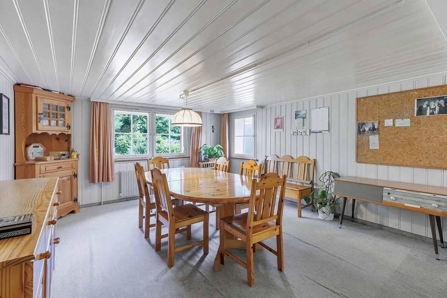 Historic property with great potential - Photo 3 of 11