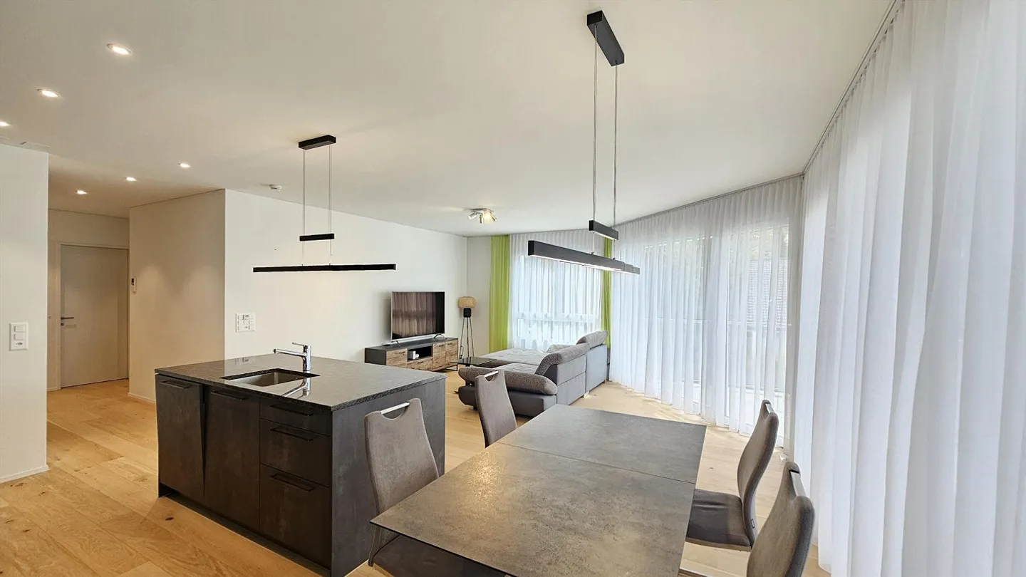 Moderno appartamento di 3,5 stanze con vista fantastica - Foto 1 di 7