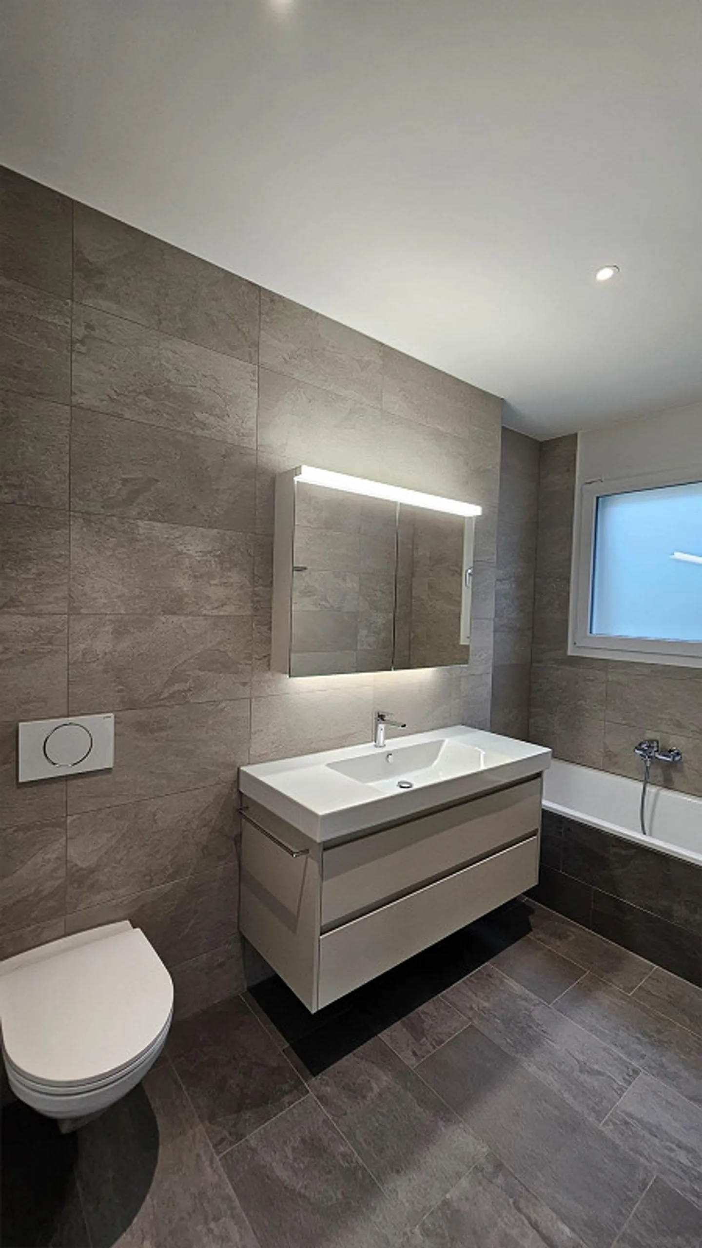 Moderno appartamento di 3,5 stanze con vista fantastica - Foto 5 di 7