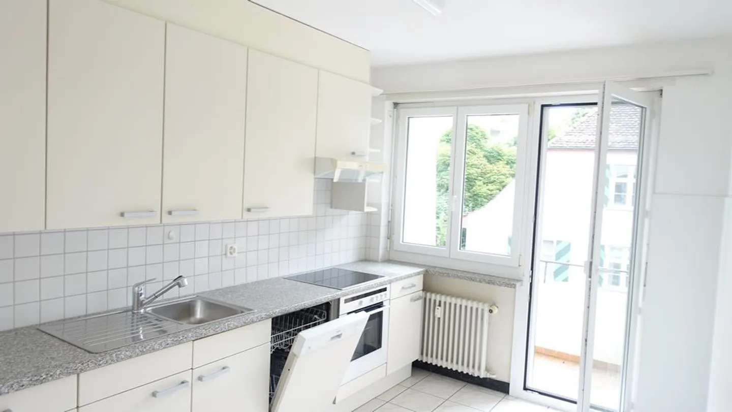 Appartamento attraente con 2 camere in una posizione interessante - Foto 2 di 5