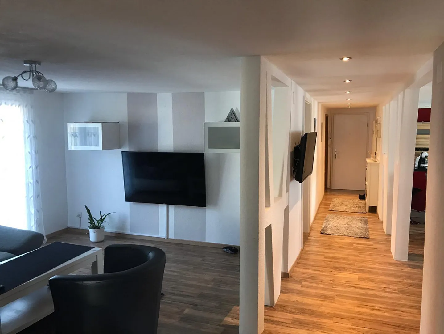 Appartement spacieux de 5,5 pièces dans un emplacement central - Photo 3 sur 15