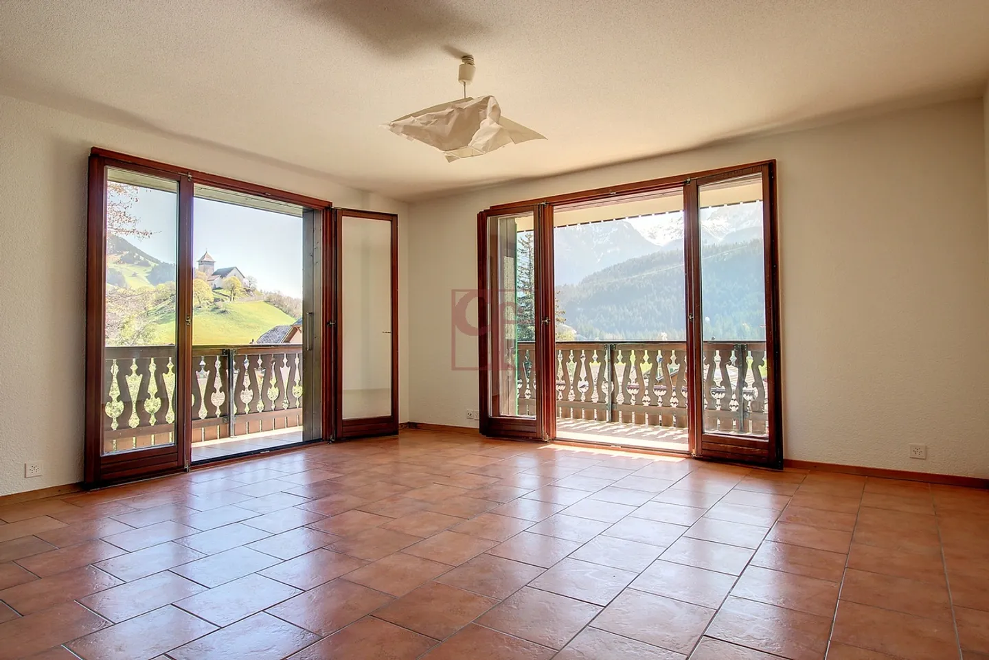 Château-d'Oex - Appartamento in una piccola PPE vicino al villaggio - Foto 2 di 11