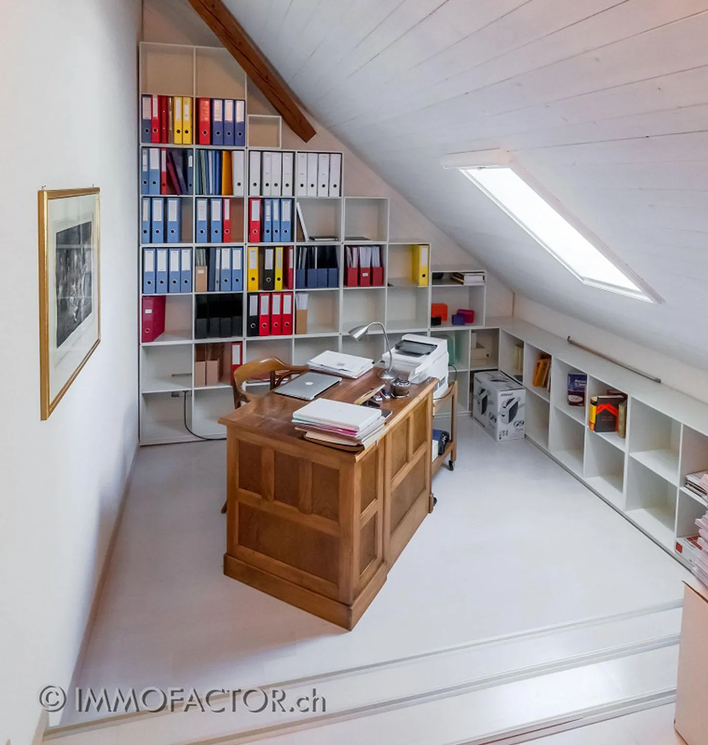 Charming Home with Old Building Flair, Plenty of Space & Sunny Balcony 💕 - Photo 9 of 16