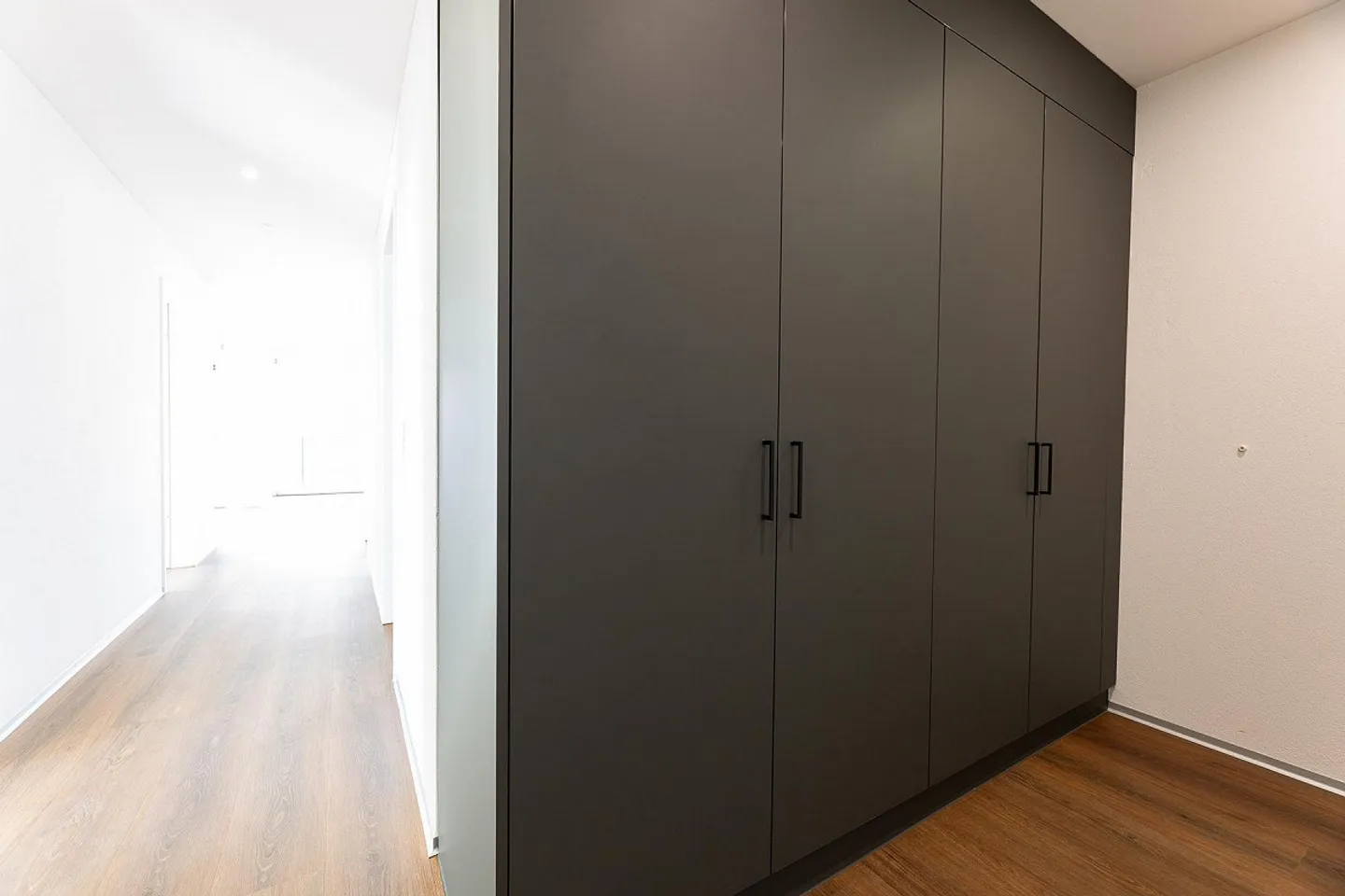 Appartamento moderno Minergie vicino al lago con balcone e Smart Home - Foto 5 di 12