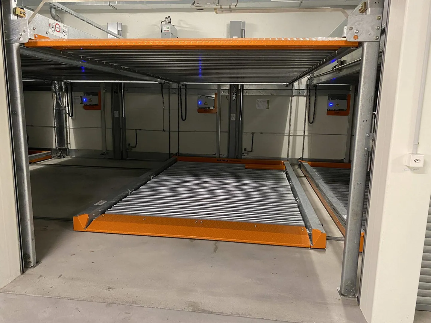 Underground parking in Zurich West / District 5 / Tram 4 & 17 - Photo 3 of 5