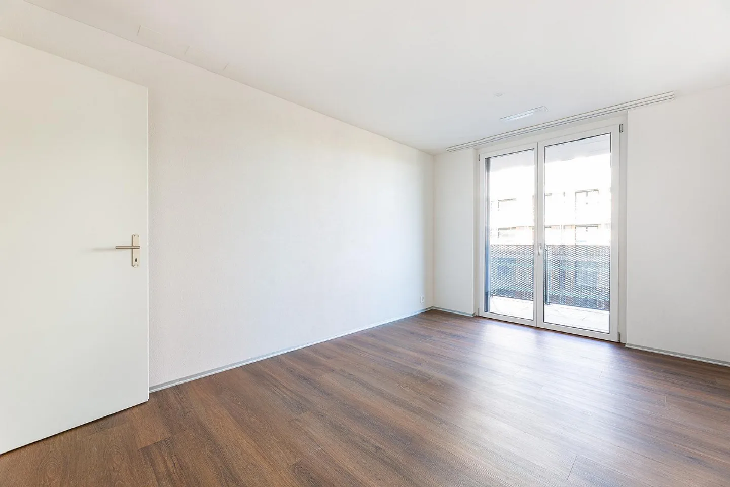 Appartamento moderno Minergie vicino al lago con balcone e Smart Home - Foto 9 di 12