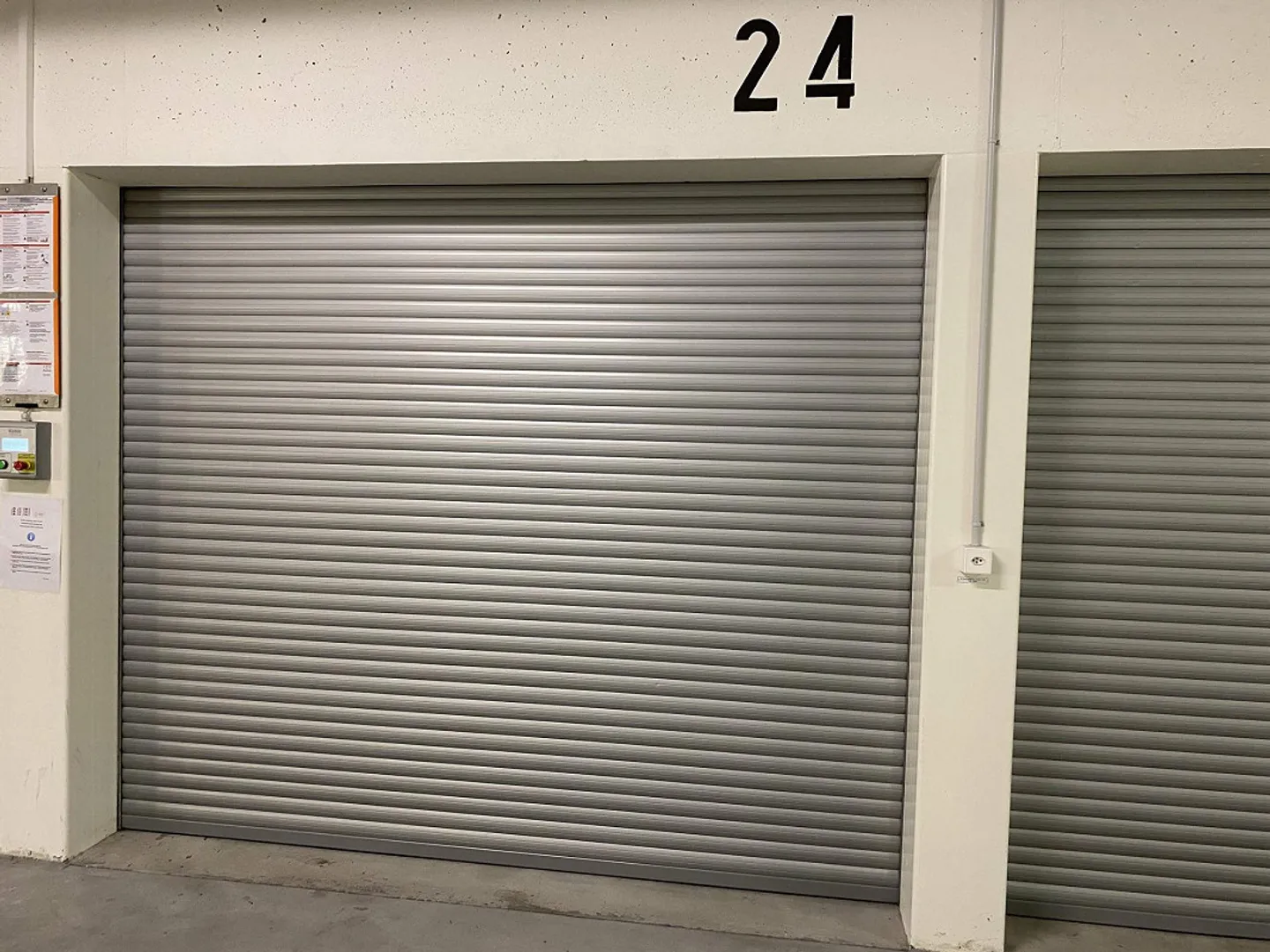 Underground parking in Zurich West / District 5 / Tram 4 & 17 - Photo 5 of 5