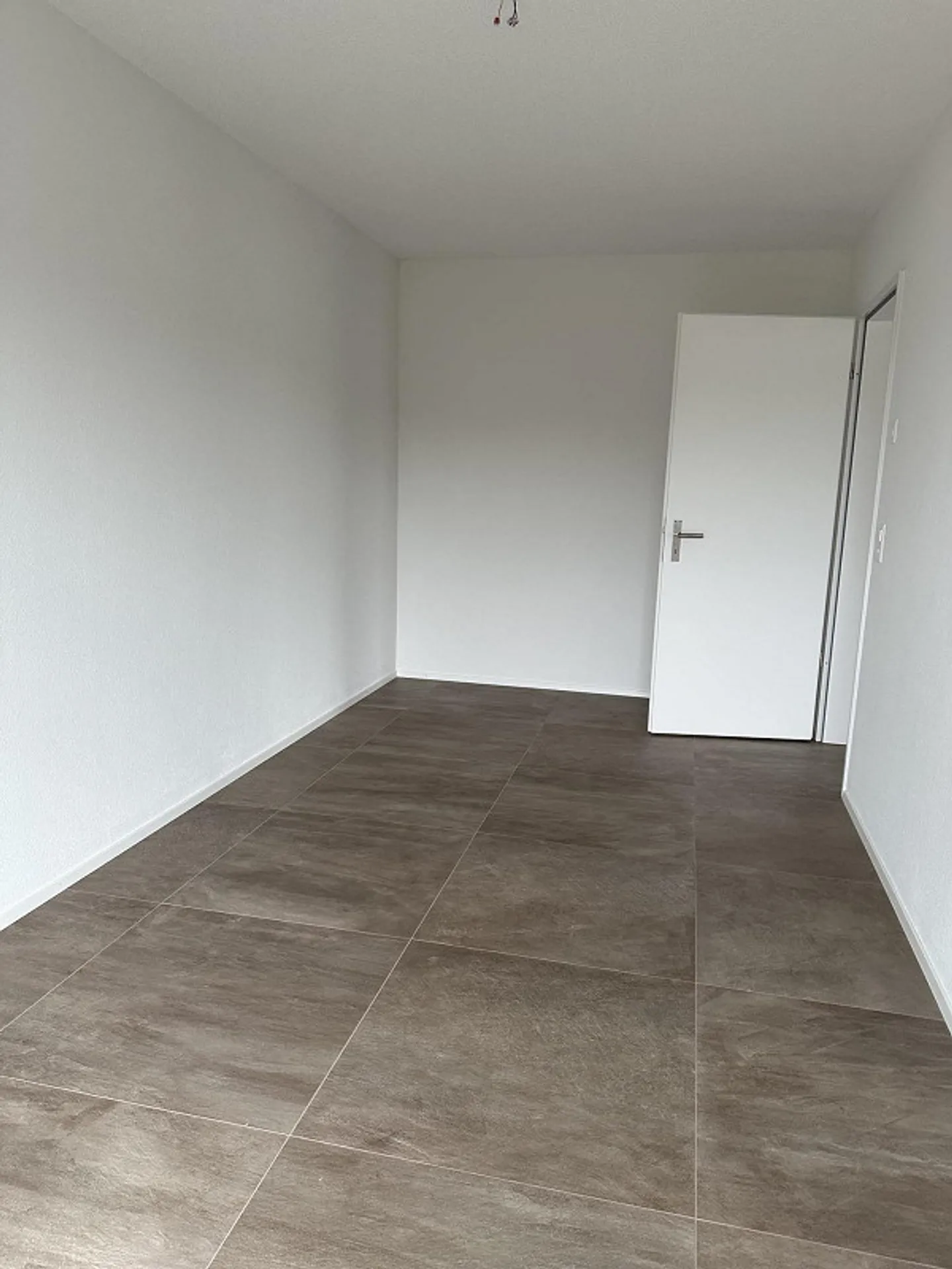 Modern and Central 4.5 Room Apartment in Uetendorf - Photo 4 of 21