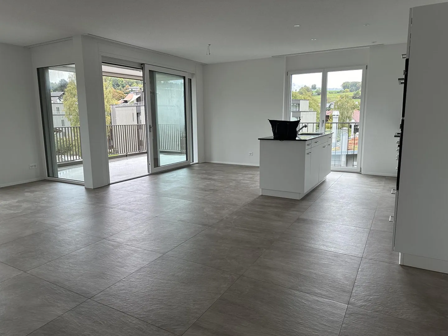Modern and Central 4.5 Room Apartment in Uetendorf - Photo 5 of 21