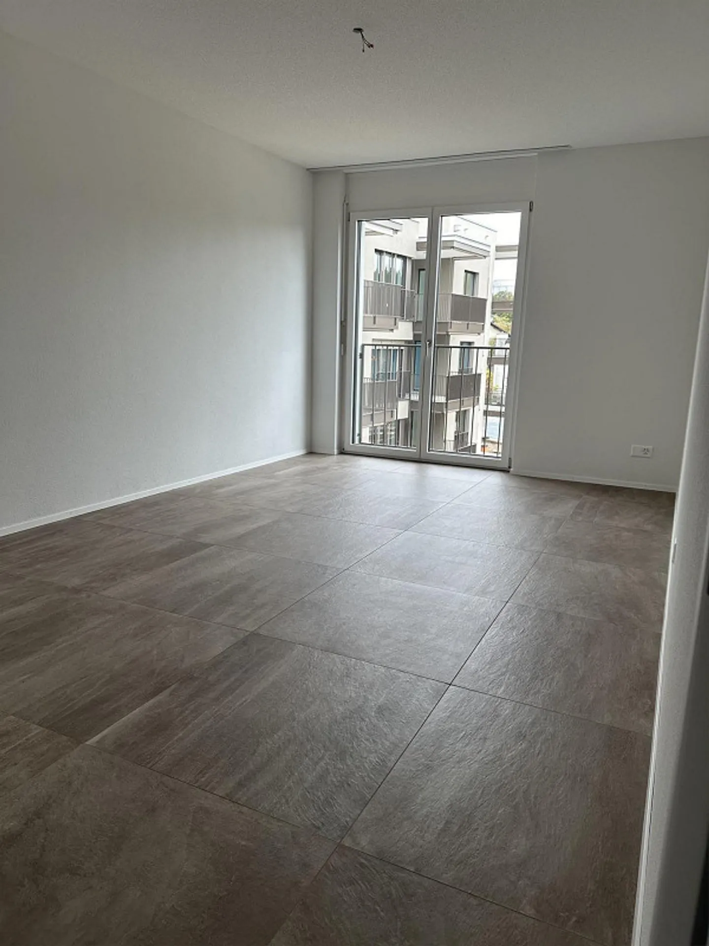 Modern and Central 4.5 Room Apartment in Uetendorf - Photo 9 of 21