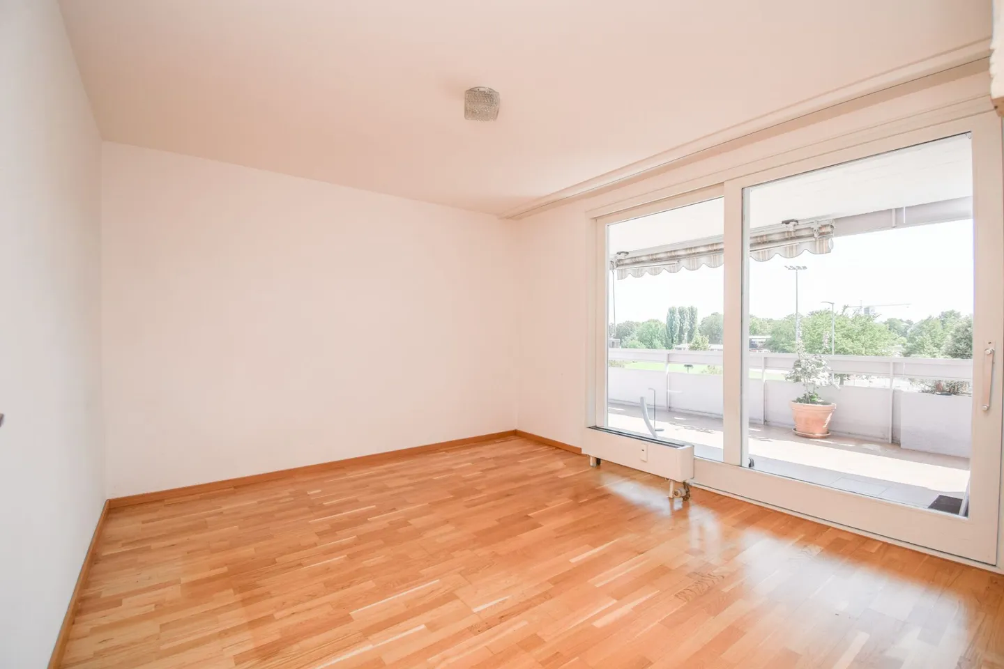 Grosszügige 5.5-Zimmer-Wohnung an familienfreundlicher Lage in Amriswil - Foto 9 von 14