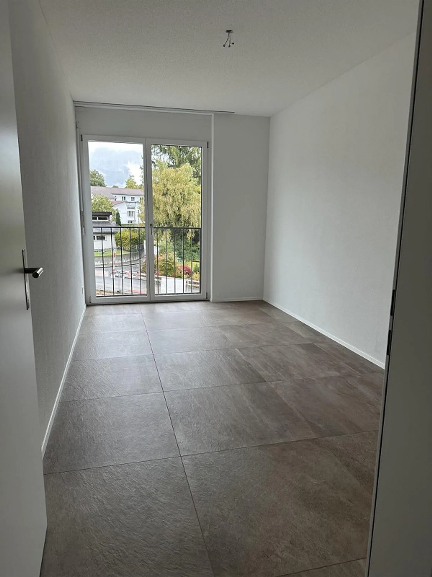 Modern and Central 4.5 Room Apartment in Uetendorf - Photo 7 of 21
