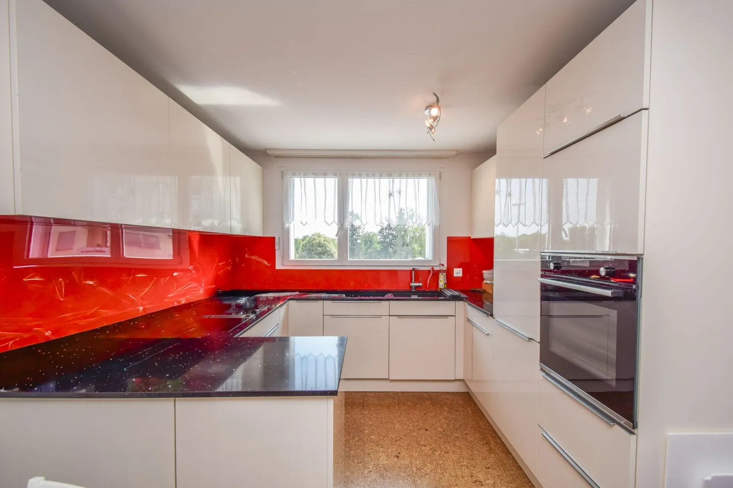 Grosszügige 5.5-Zimmer-Wohnung an familienfreundlicher Lage in Amriswil - Foto 5 von 14
