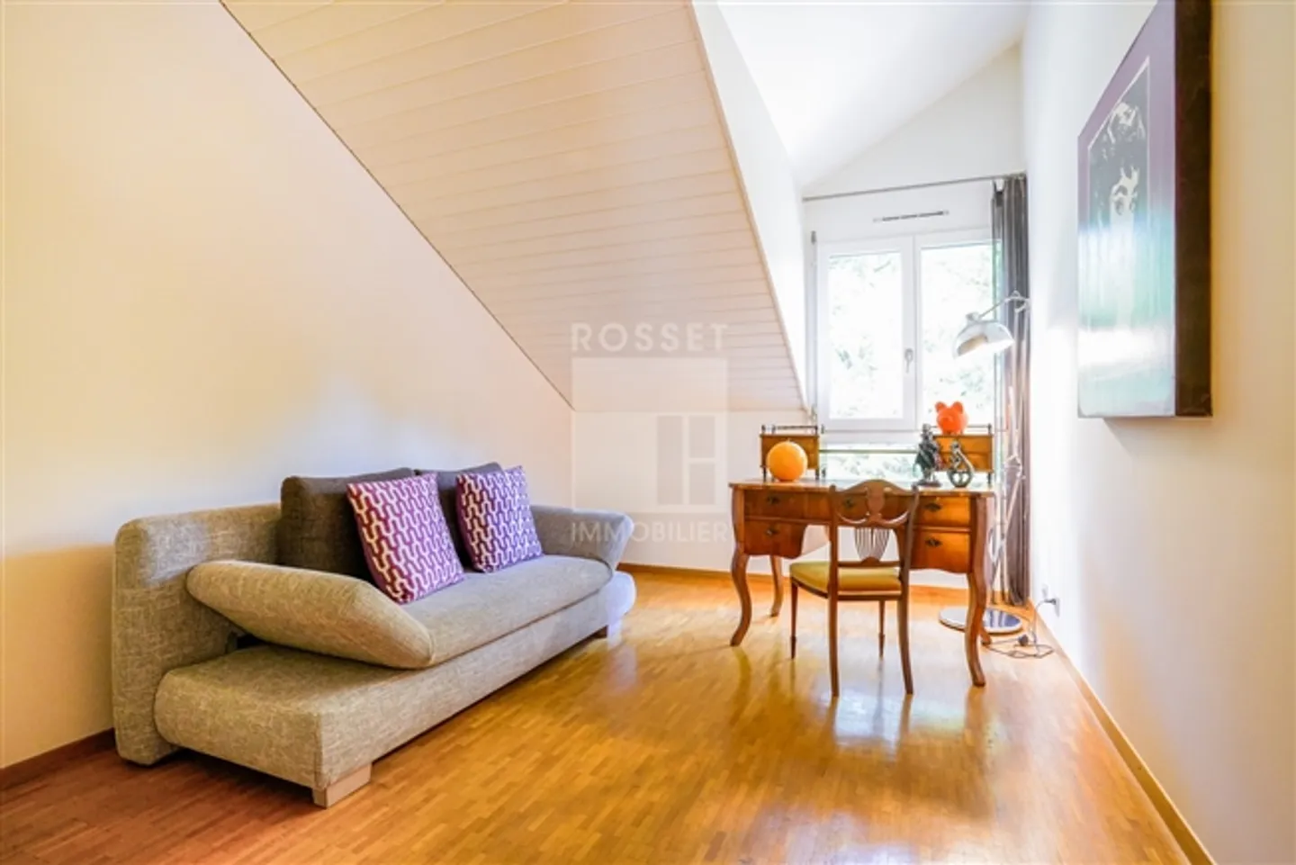 Exclusive Beautiful 5.5-Room Penthouse in the Heart of Pinchat - Photo 10 of 12