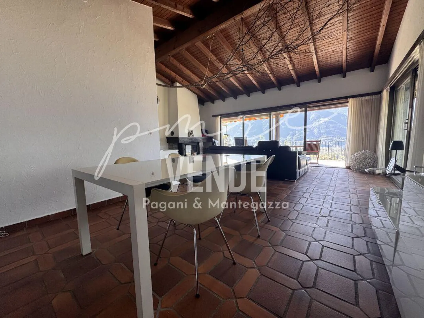 GORDOLA - VILLA CON VISTA LAGO PANORAMICA NEL CUORE DEL LOCARNESE - Foto 5 di 20