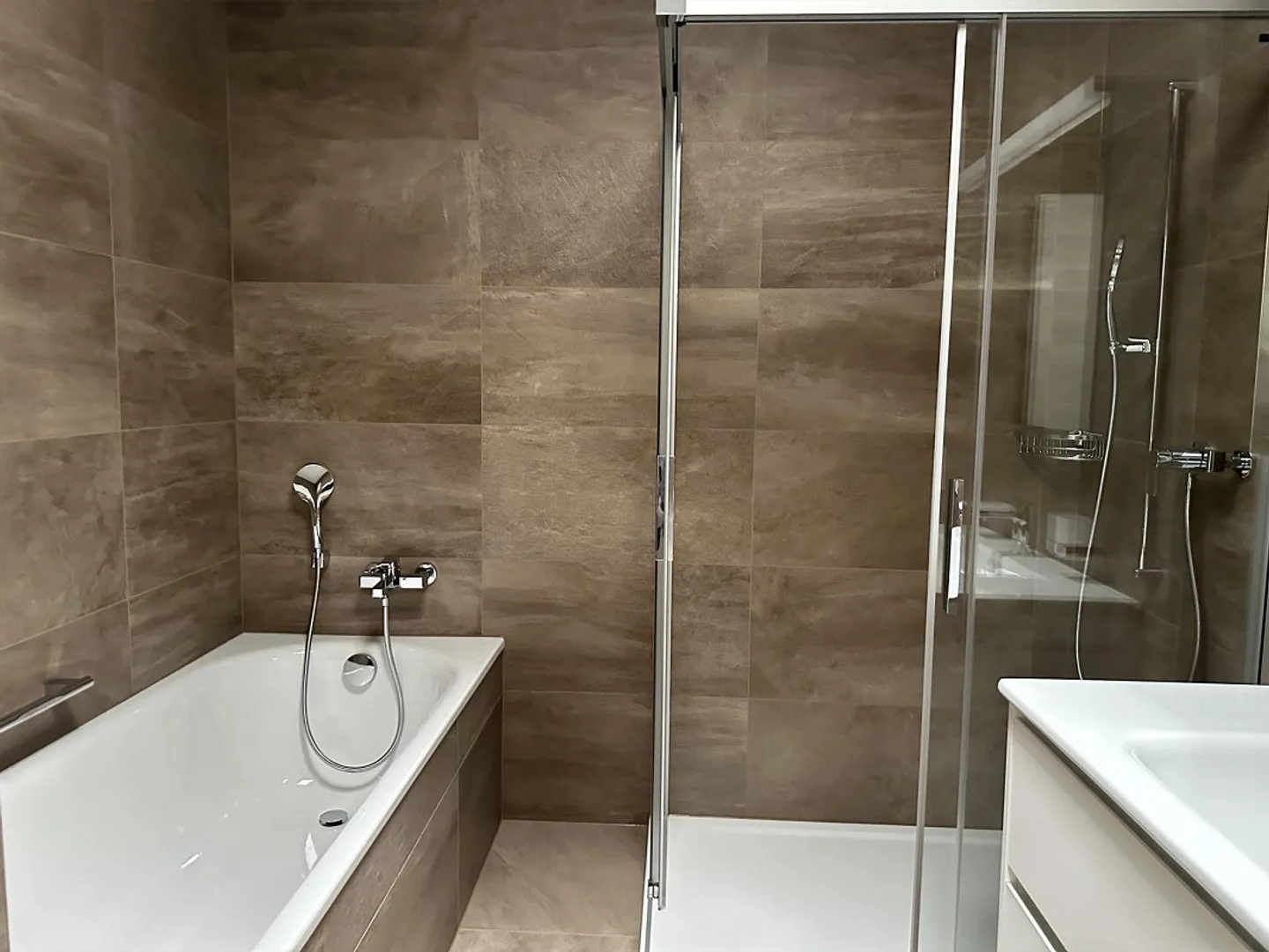 Modern and Central 4.5 Room Apartment in Uetendorf - Photo 12 of 21