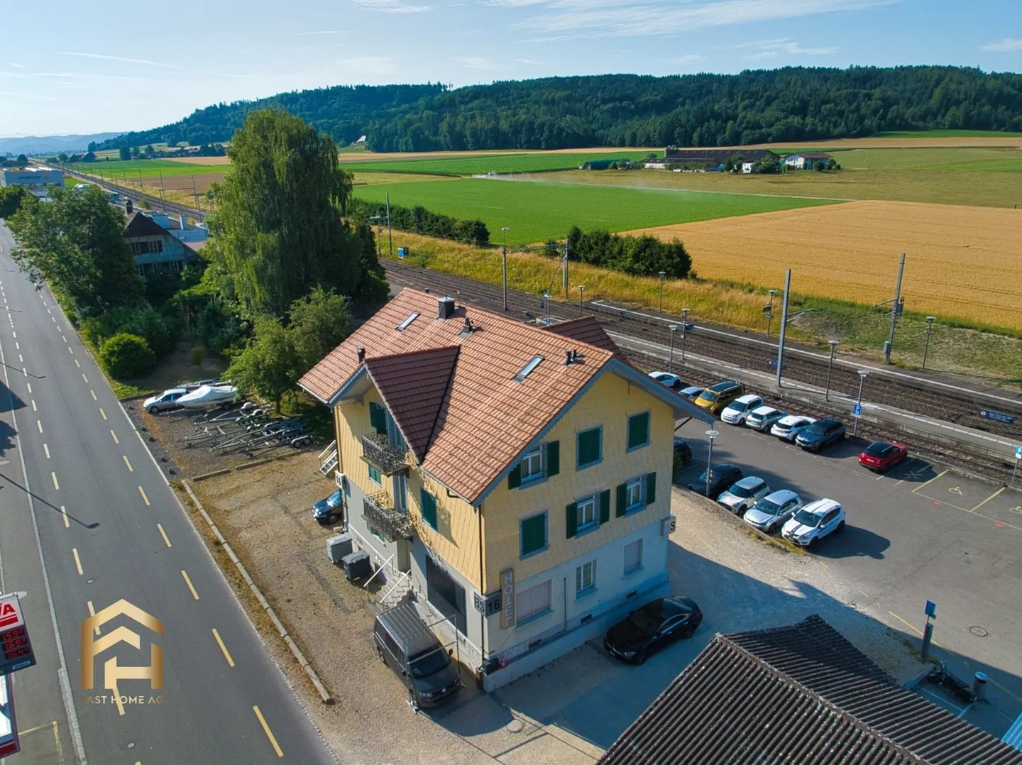 Mehrzweck renoviertes Themenhotel mit Erlebnis-Infrastruktur - Foto 2 von 13