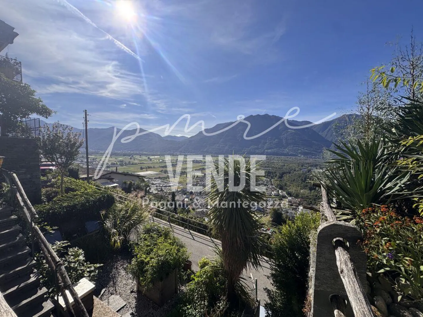 GORDOLA - VILLA CON VISTA LAGO PANORAMICA NEL CUORE DEL LOCARNESE - Foto 20 di 20