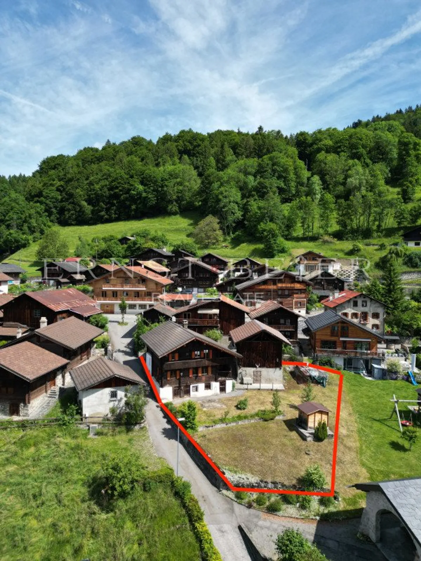 Beau chalet avec grange attenante et vue panoramique - environnement paisible - Photo 1 sur 10