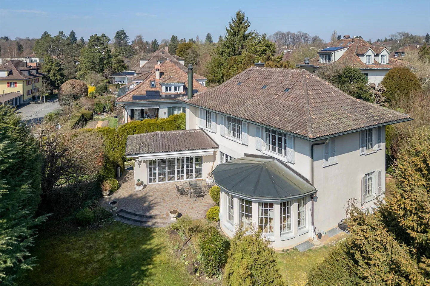 Unique in Exclusive Location in Elfenau - Photo 4 of 19