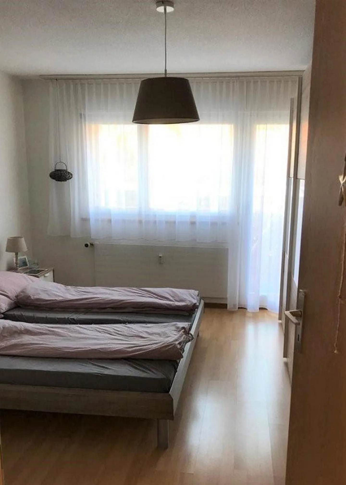 Cozy 3.5-room apartment with a view of Lake Thun - Photo 7 of 11