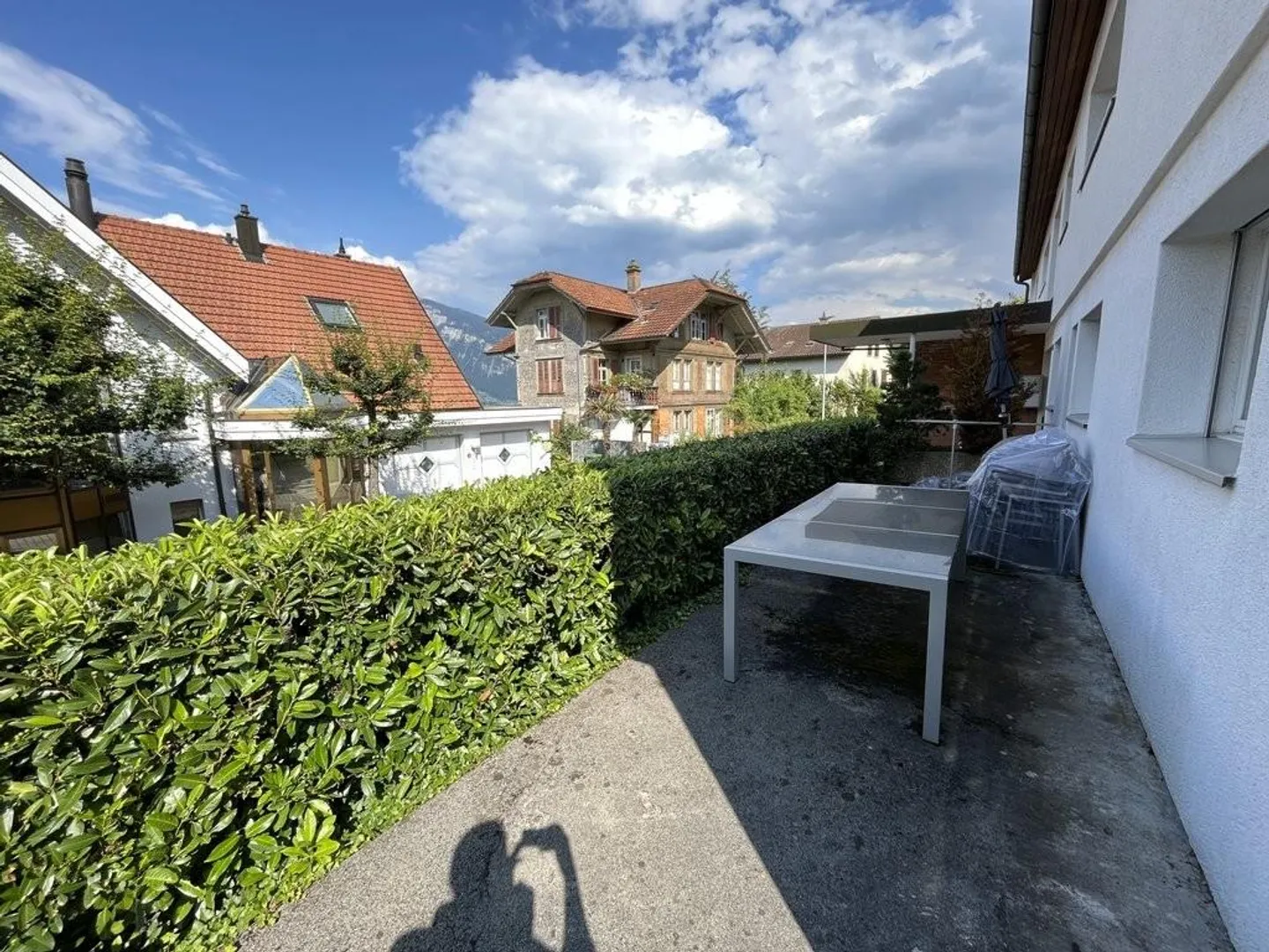 Cozy 3.5-room apartment with a view of Lake Thun - Photo 9 of 11