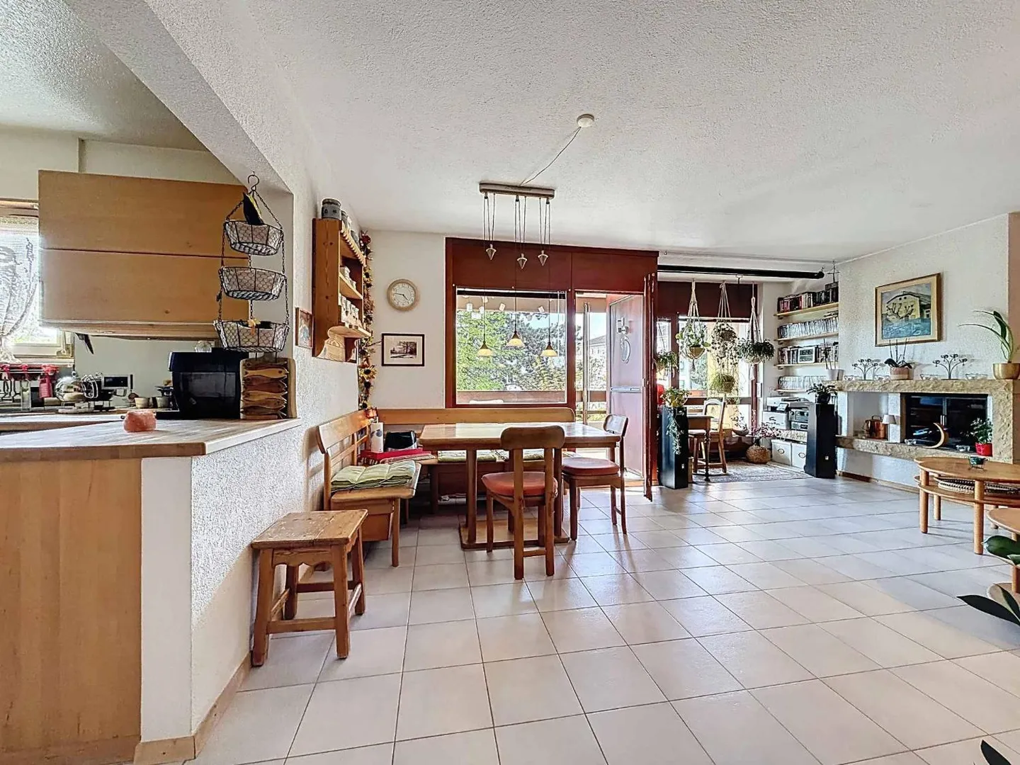 Beautiful apartment in a quiet neighborhood of Lausanne - Photo 3 of 12