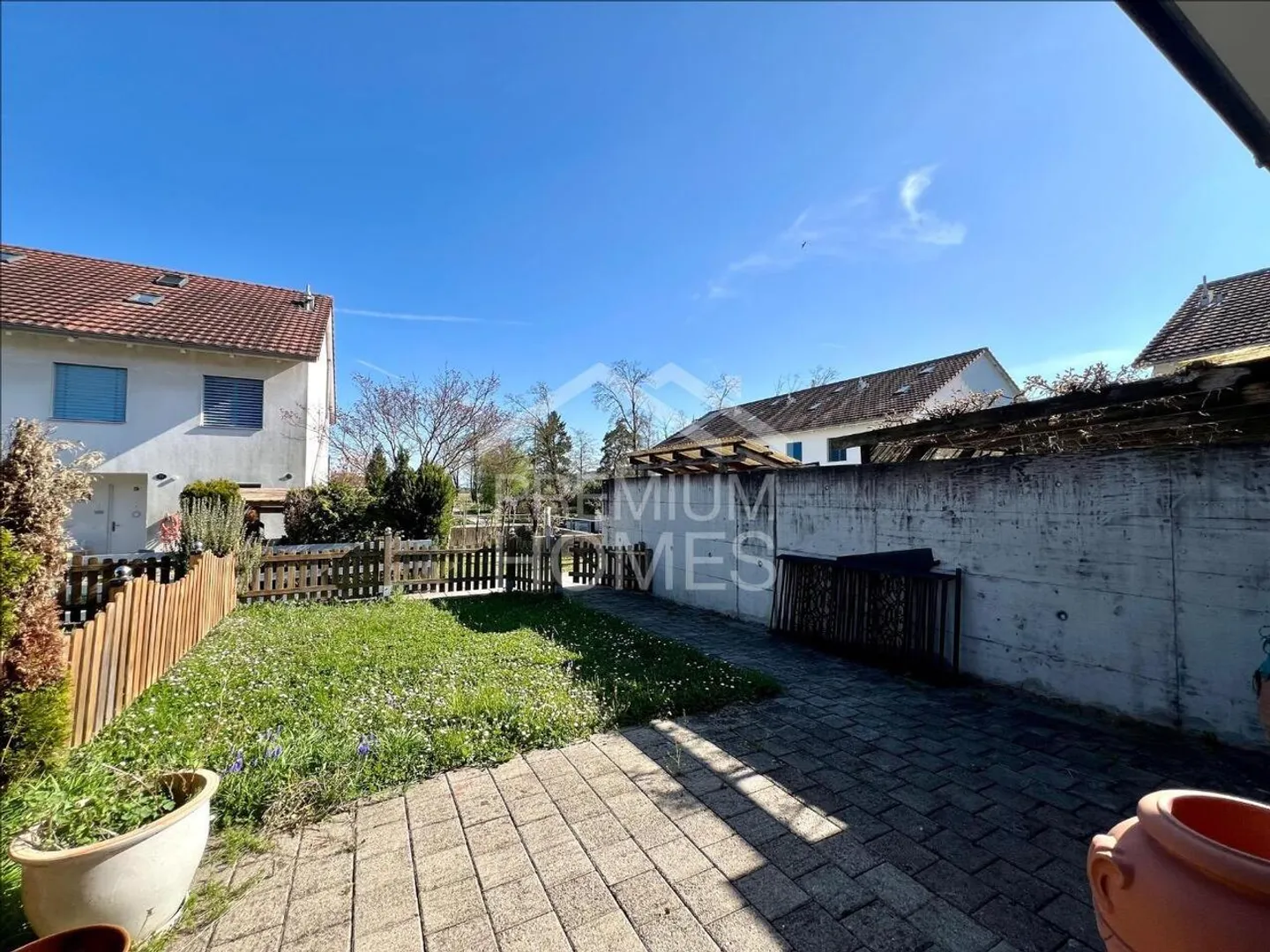 Incantevole casa a schiera angolare con stile e spazio per tutta la famiglia - Foto 10 di 11